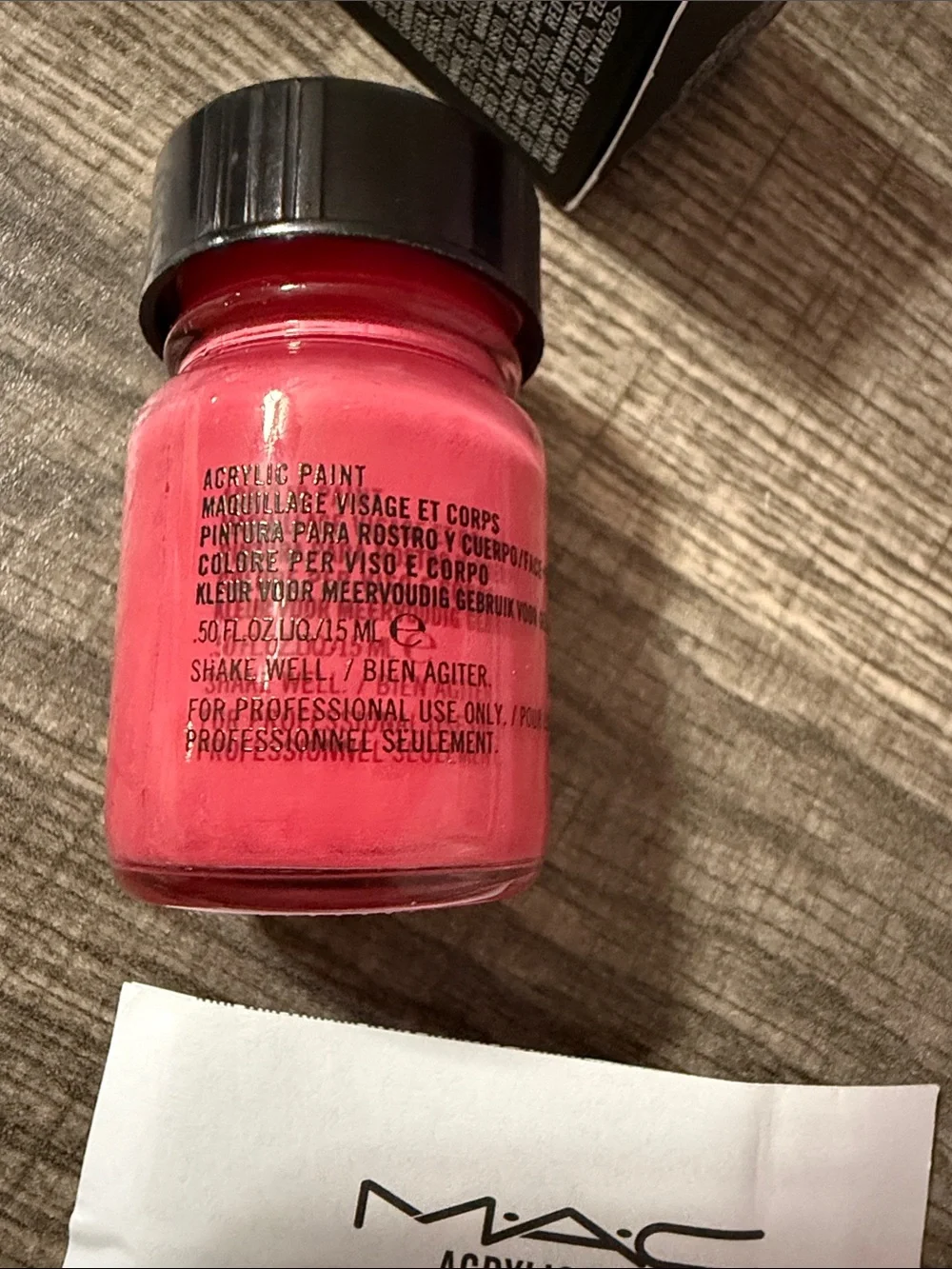 MAC Cosmetics vibrant magenta